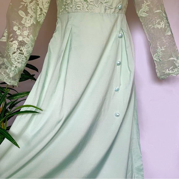 v i n t a g e :: Romantic Floral Lace Embroidered Sheer Maxi Dress - Picture 3 of 16